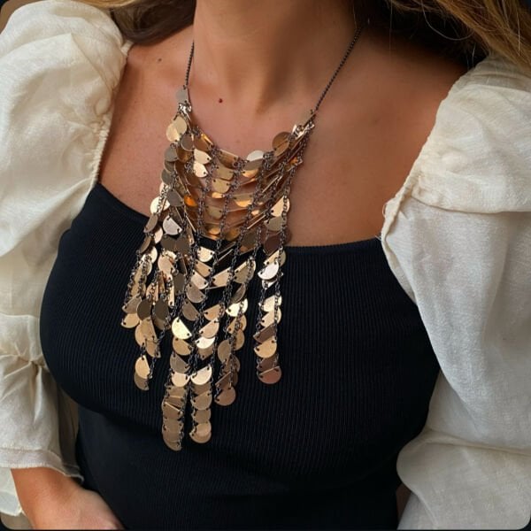 Marka Model Pullu Kolye