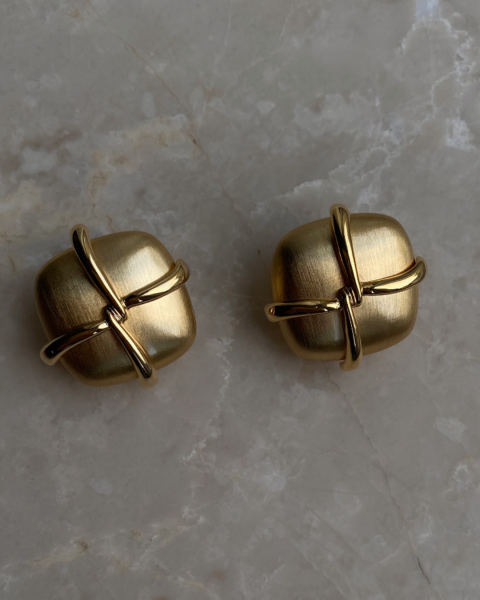 Özel Seri Parlak Kare Gold Küpe-3cm