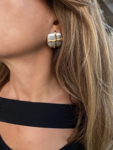 Özel Seri Parlak Ekru Gold Detaylı Küpe-3cm