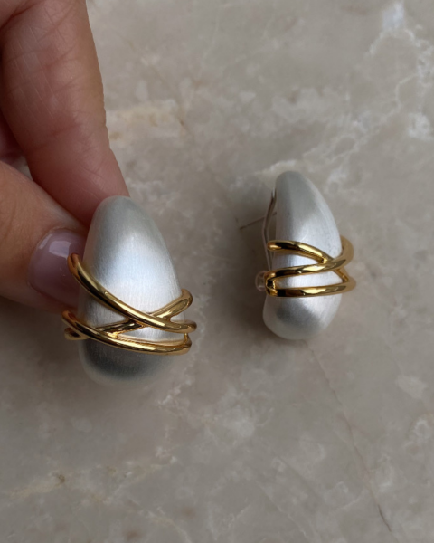 Özel Seri Parlak Ekru Gold Detaylı Damla Küpe-3cm