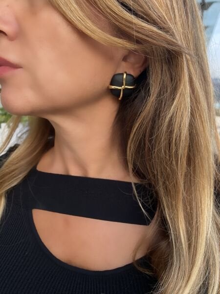 Özel Seri Siyah Gold Detaylı Kare Küpe-3cm