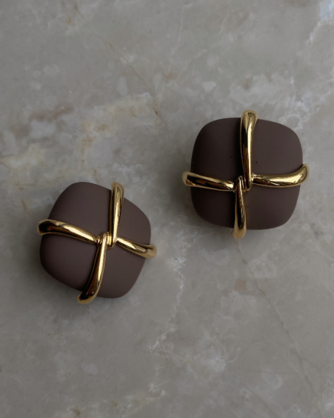 Özel Seri Kahve Gold Detaylı Kare Küpe-3cm