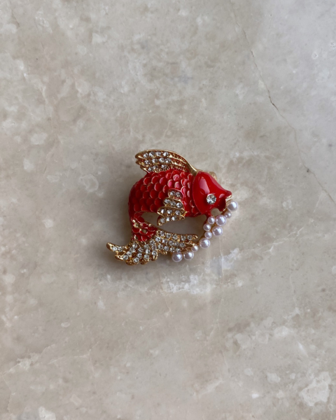 Kırmızı Balık İnci Broş