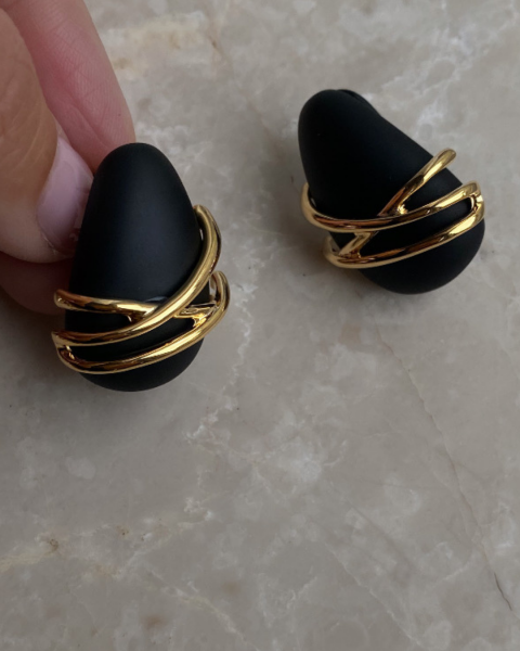 Özel Seri Siyah Gold Detaylı Damla Küpe-3cm