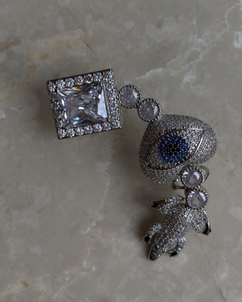 Marka Model Kurbağa Taş Detaylı Kıkırdaklı Küpe