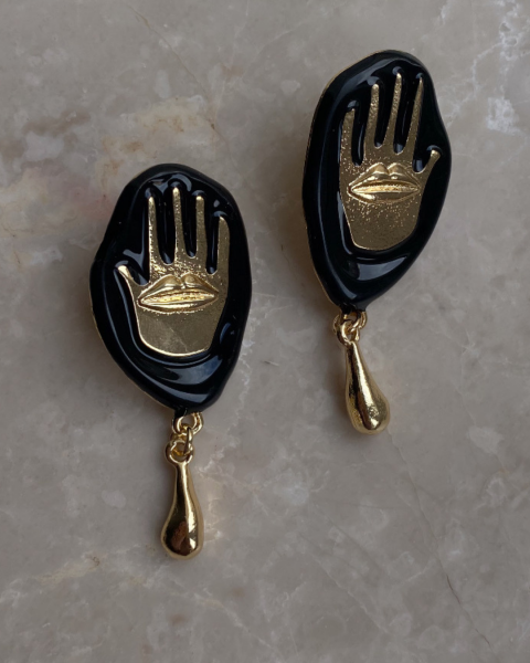 Marka Model Siyah Gold El Detaylı Küpe