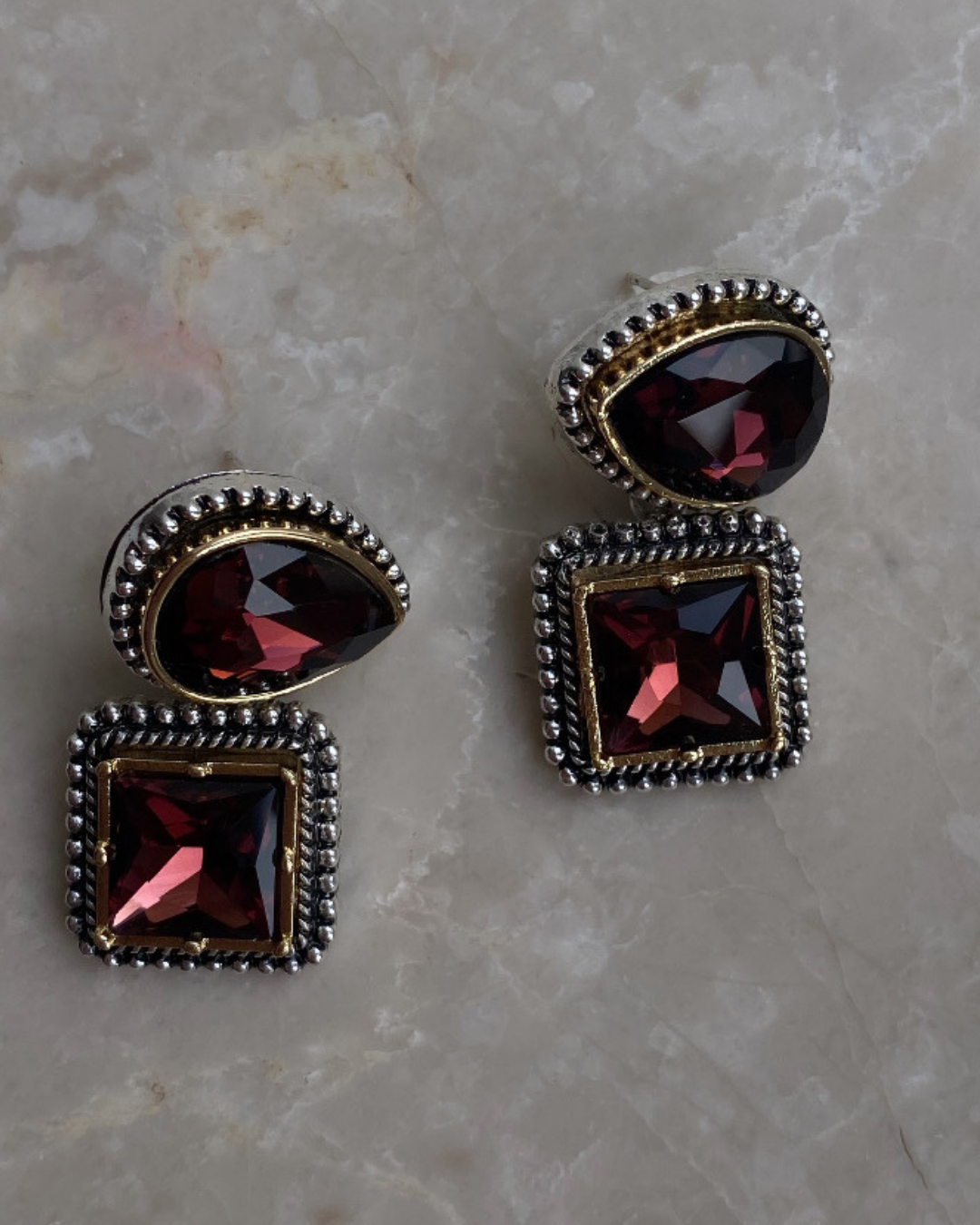 Marka Model Pembe Taşlı Küpe