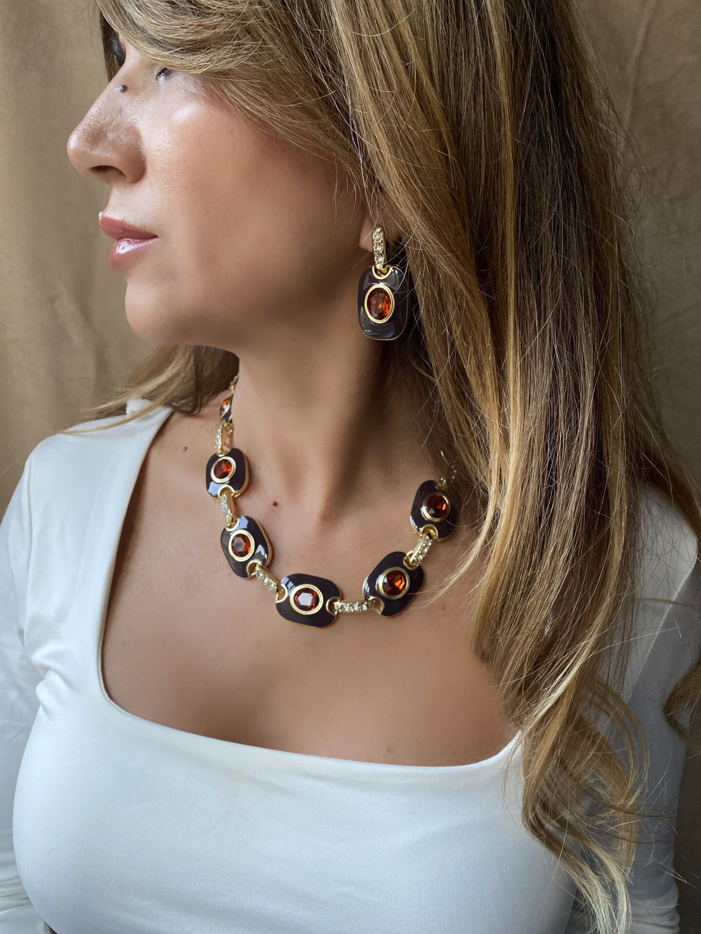 Marka Model Kahve Taş Detaylı Kolye