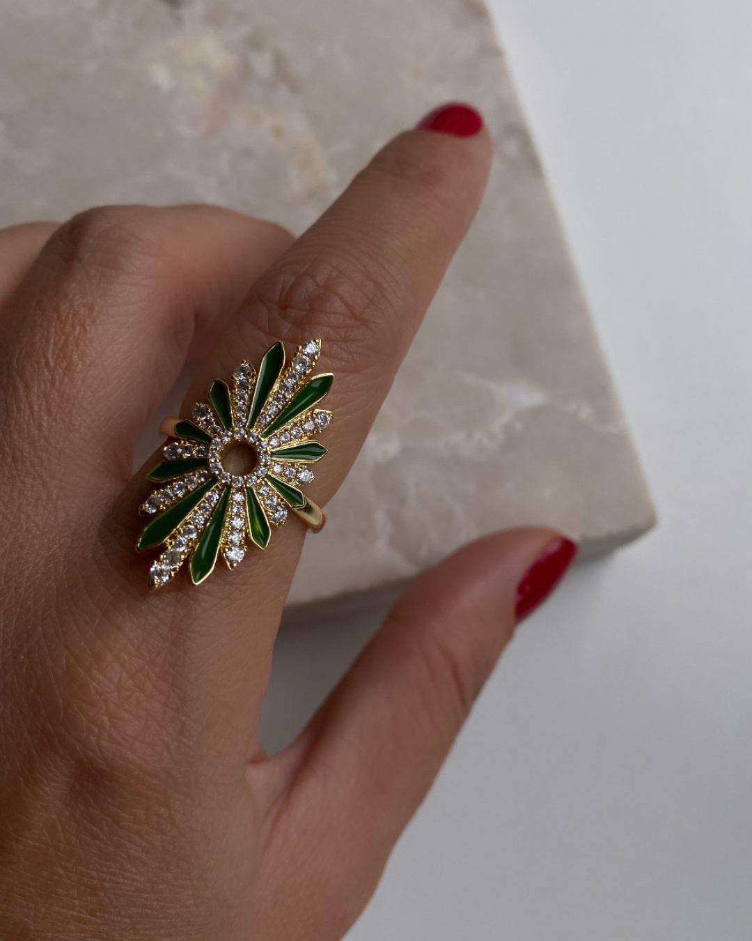Ayarlanabilir Yeşil Mineli Çiçek Yüzük