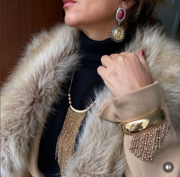 Marka Model Topçuk Detaylı Zincir Kolye