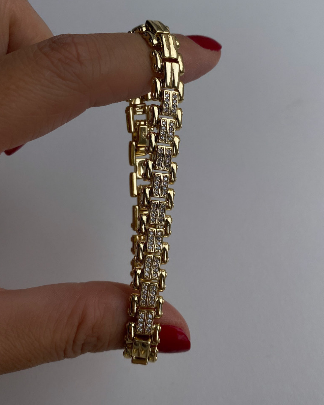 Özel Seri Ortası Taşlı Çizgili Detaylı Bileklik