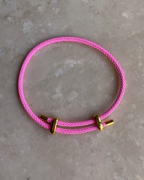 Çelik Detaylı Pembe İp Bileklik
