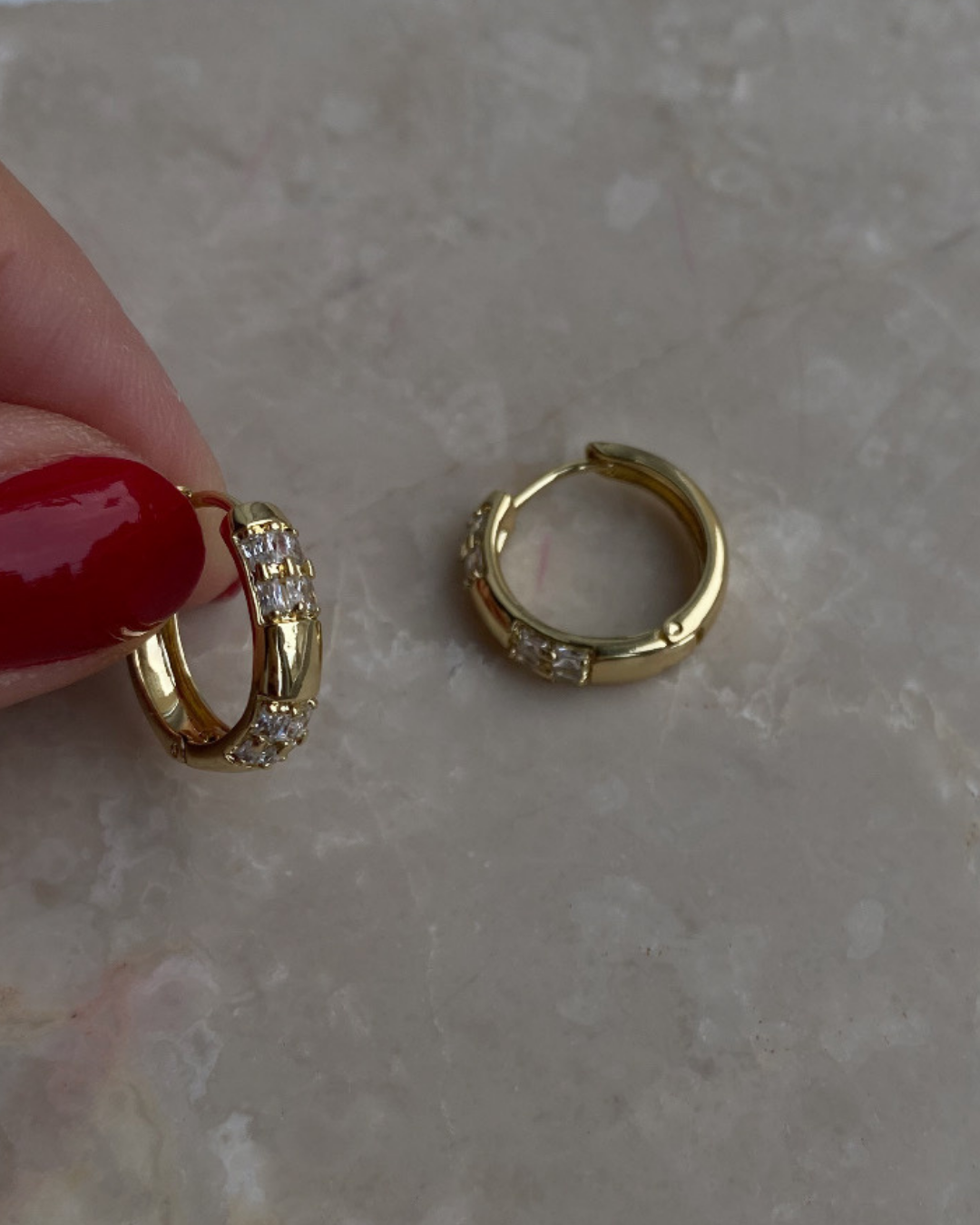 Özel Seri Taşlı Halka Küpe