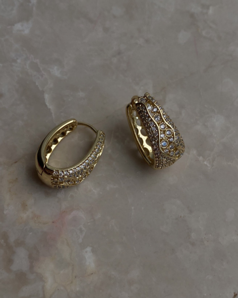 Özel Seri Ortası Taşlı Oval Küpe