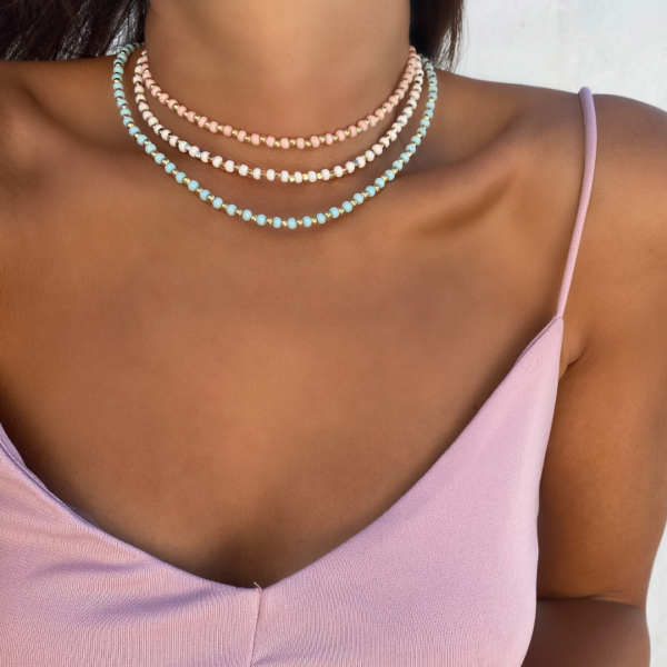 Pembe Küp Boncuk Detaylı Choker Kolye-Bileklik