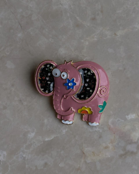 Mineli Pembe Fil Broş