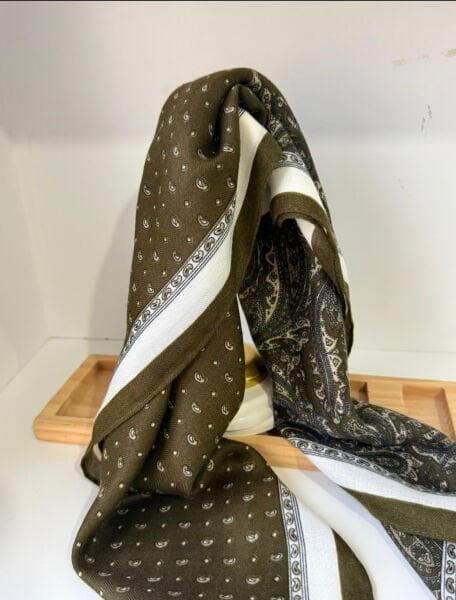 Yeşil Etnik Desenli Şal 70*70