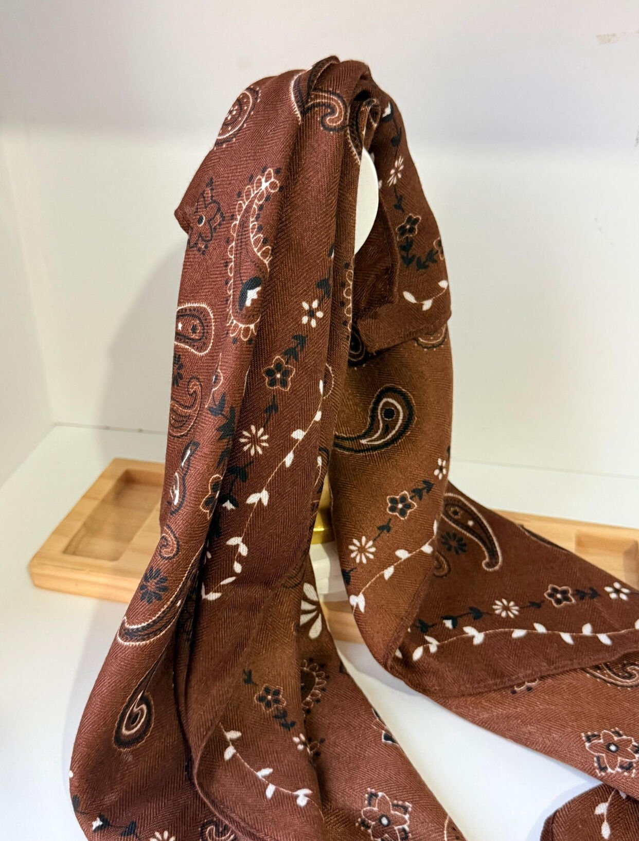 Kahve Etnik Desenli Şal 70*70