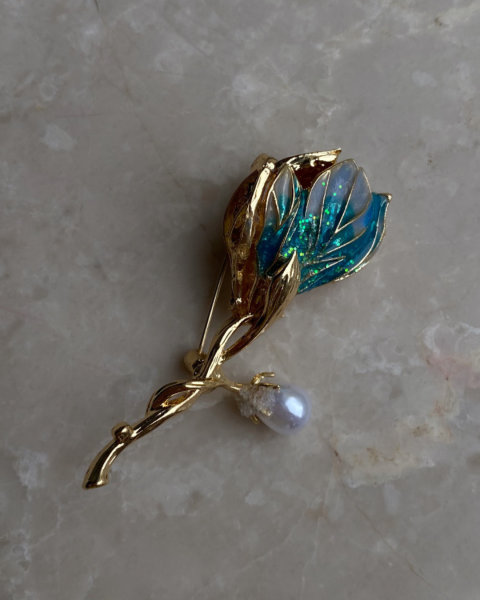 Mavi İnci Detaylı Çiçek Broş