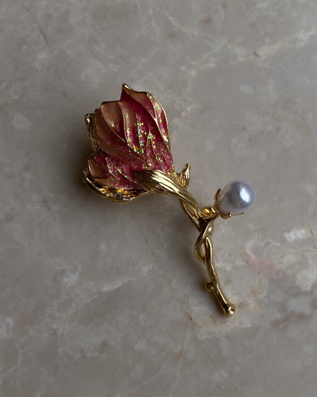 Pembe İnci Detaylı Çiçek Broş