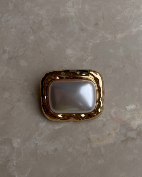 Kare İnci Detaylı Broş