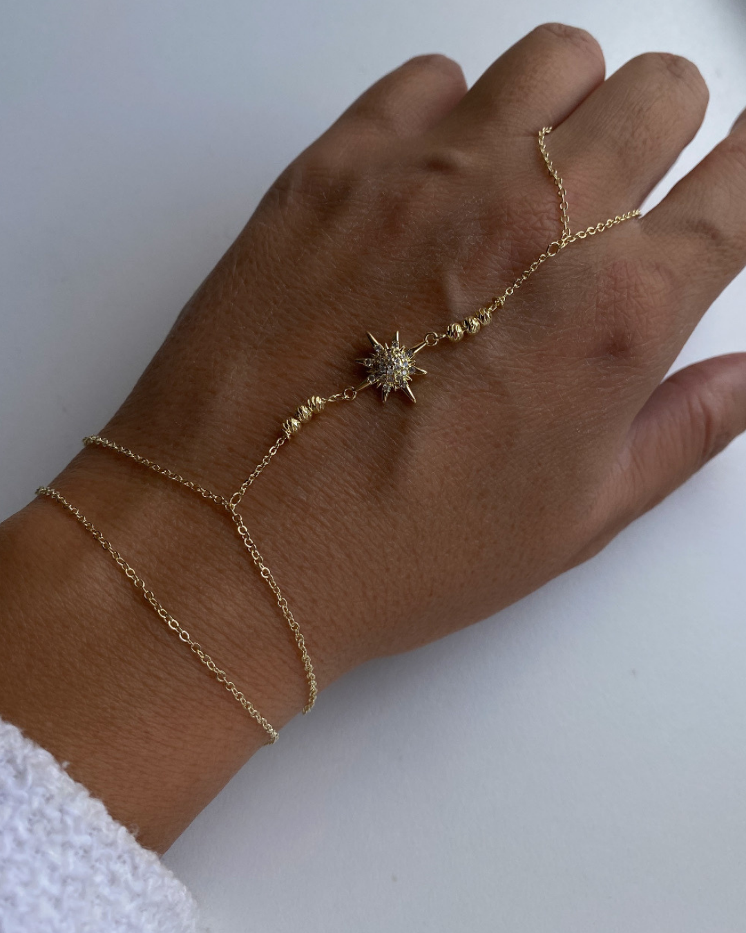 Dorika Detaylı Taşlı Kutup Yıldızı Şahmeran