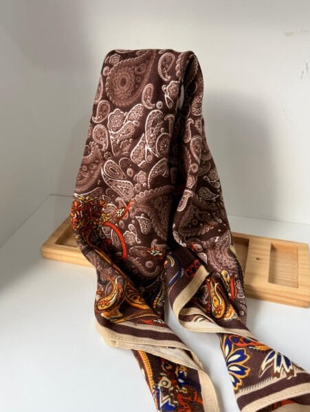 Kahve Detaylı Etnik Desenli Şal 70*70