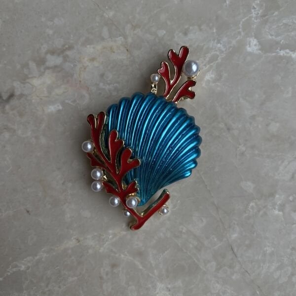 Mercan İnci Detaylı Midye Broş