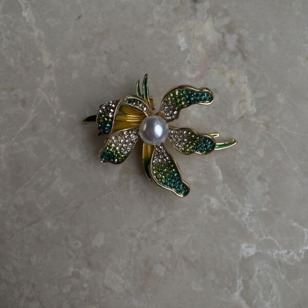 Yeşil Taşlı Çiçek Broş
