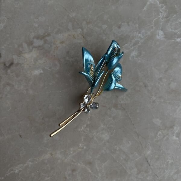 Mavi Çiçek Broş