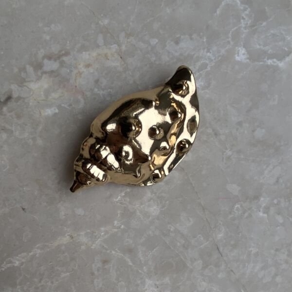 Gold Deniz Kabuğu Broş