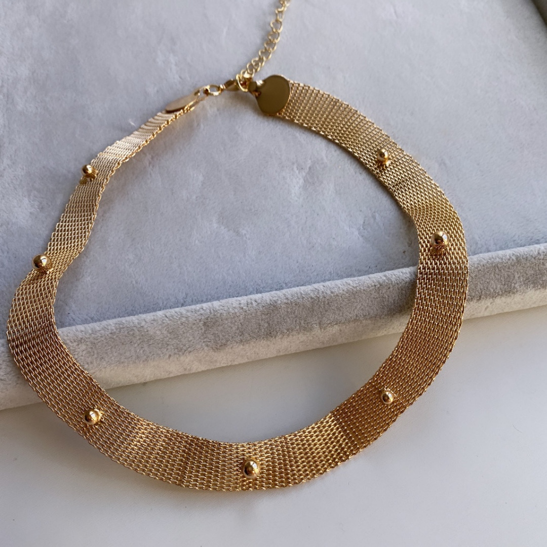 Altın Kaplama Hasır Görünümlü Top Choker Kolye