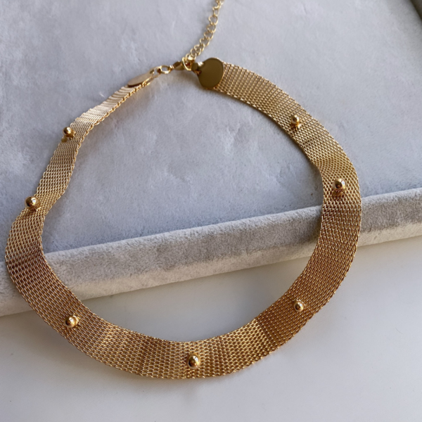 Altın Kaplama Hasır Görünümlü Top Choker Kolye