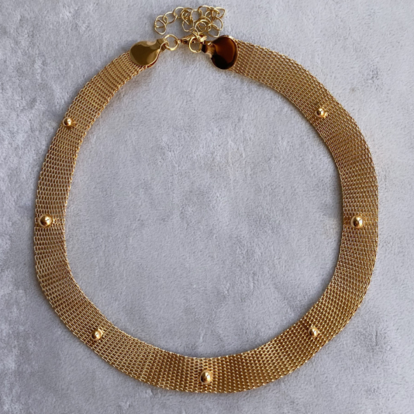 Altın Kaplama Hasır Görünümlü Top Choker Kolye