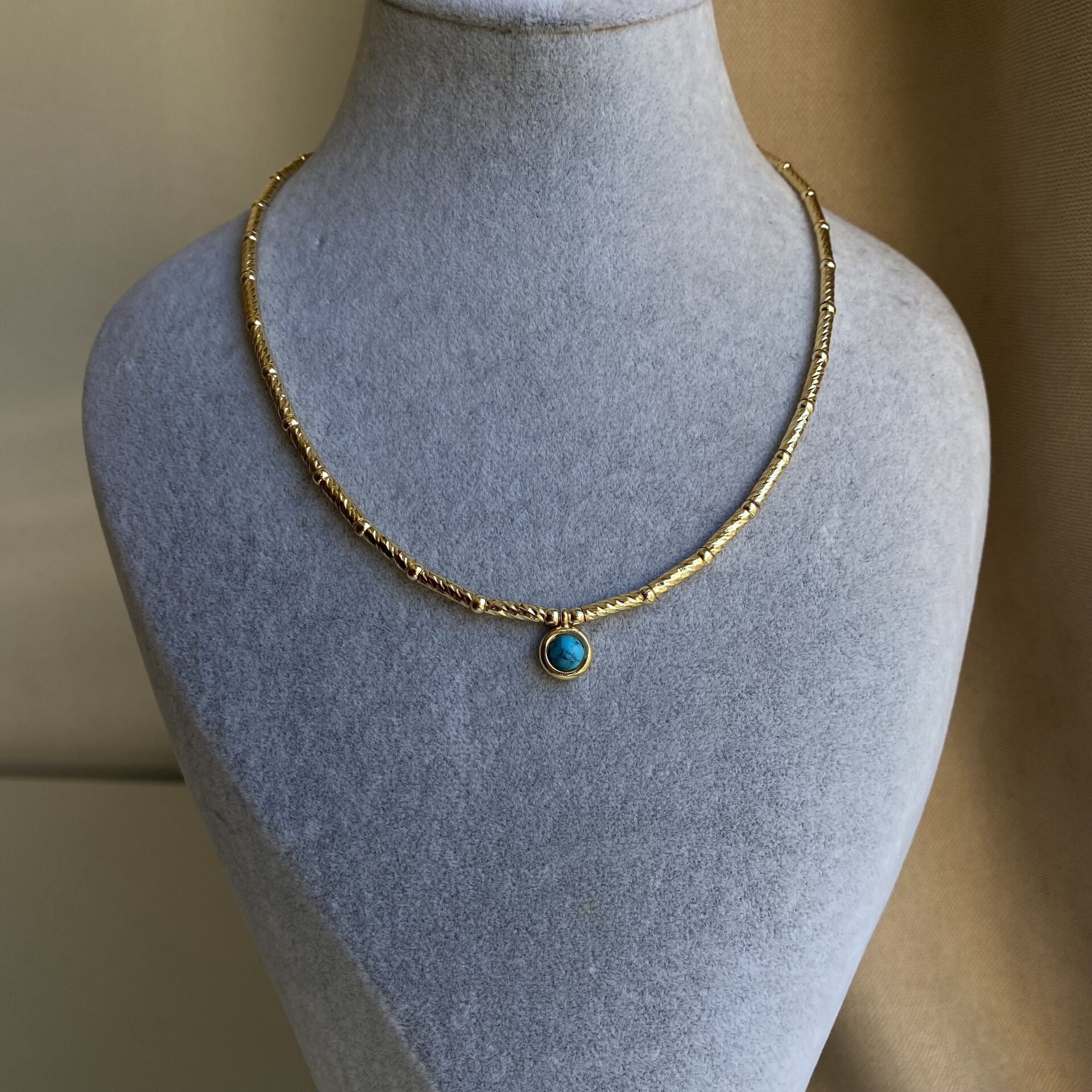 Turkuaz Taşlı Gold Kolye