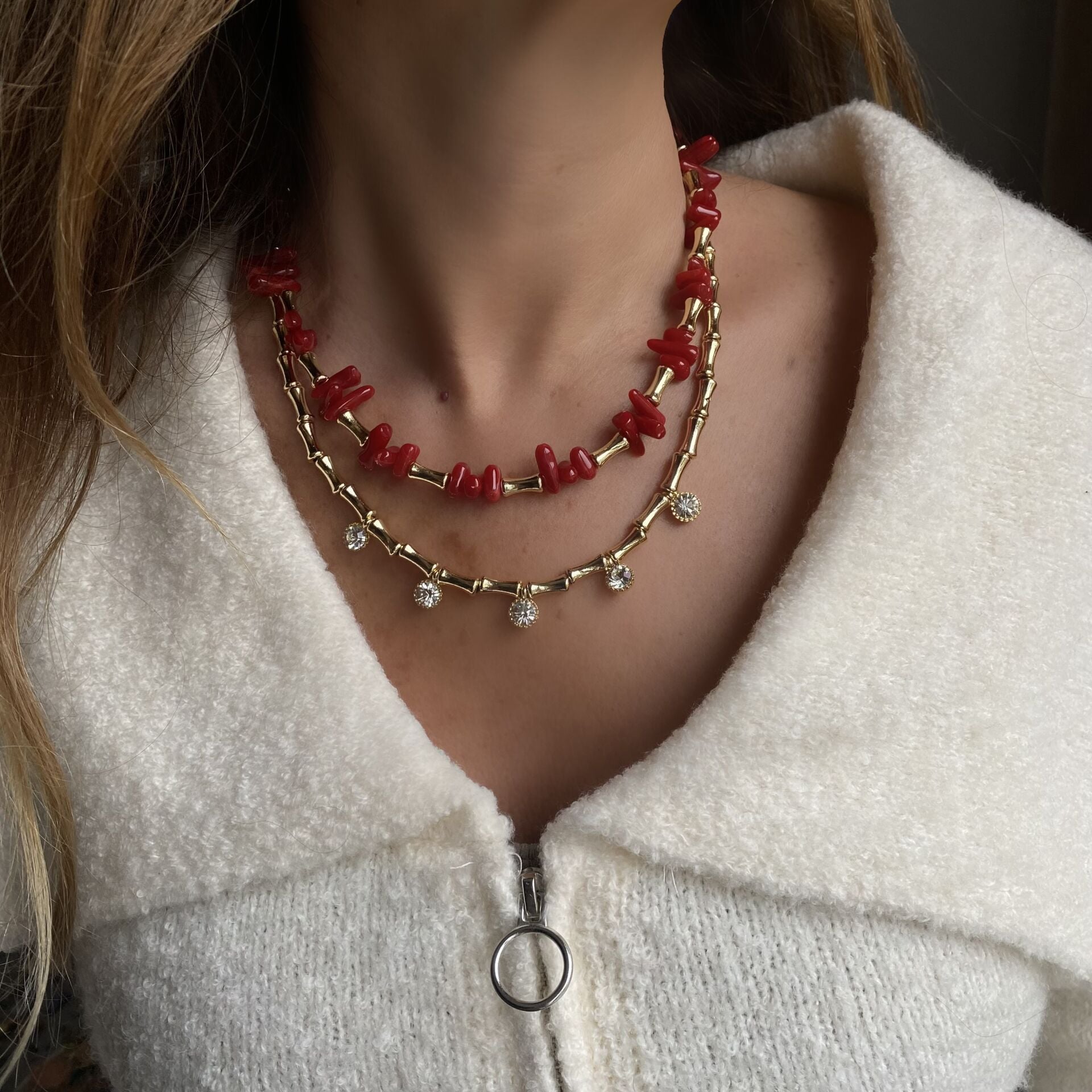 Kırmızı Mercan Detaylı Gold Kolye