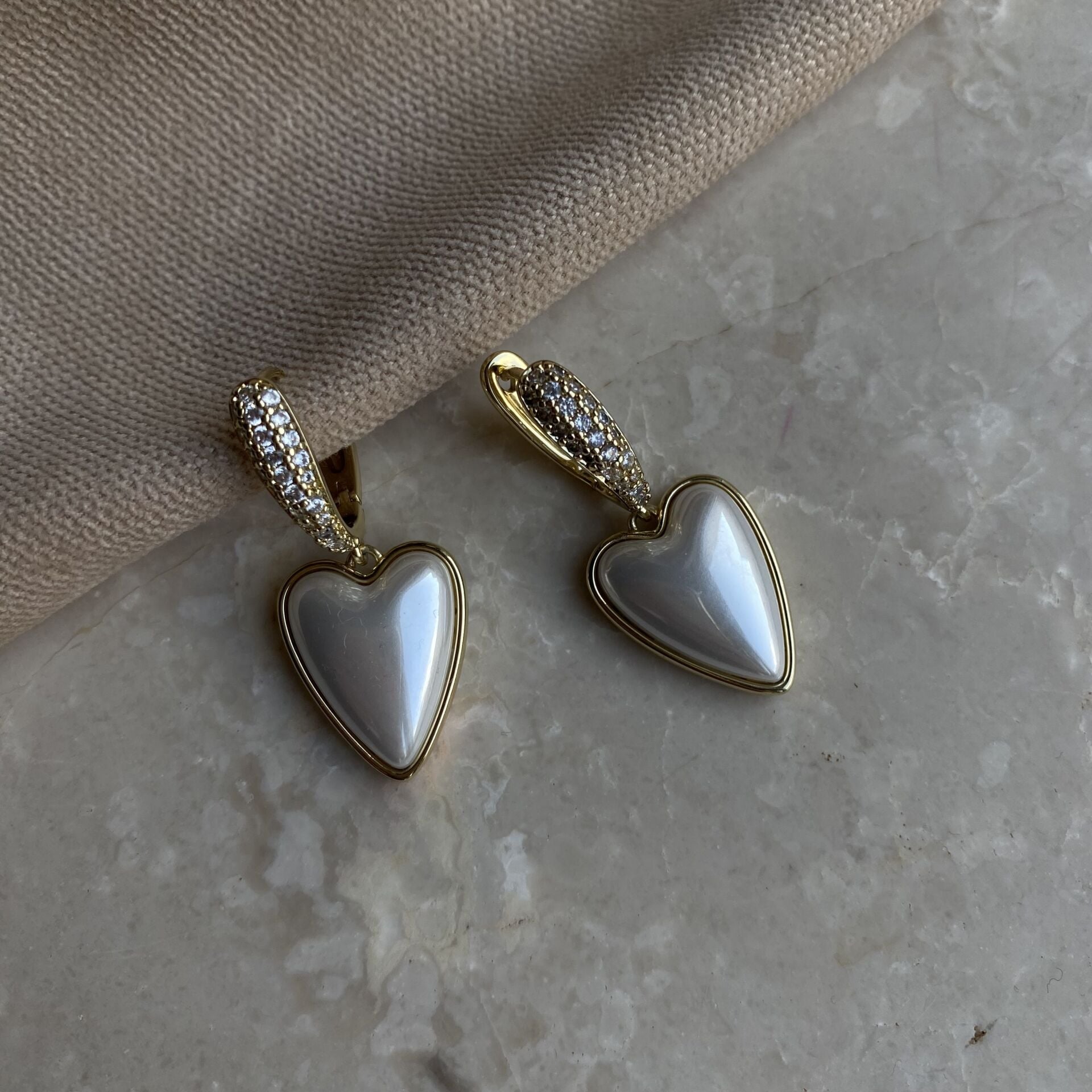 Özel Seri Sedefli Kalp Küpe