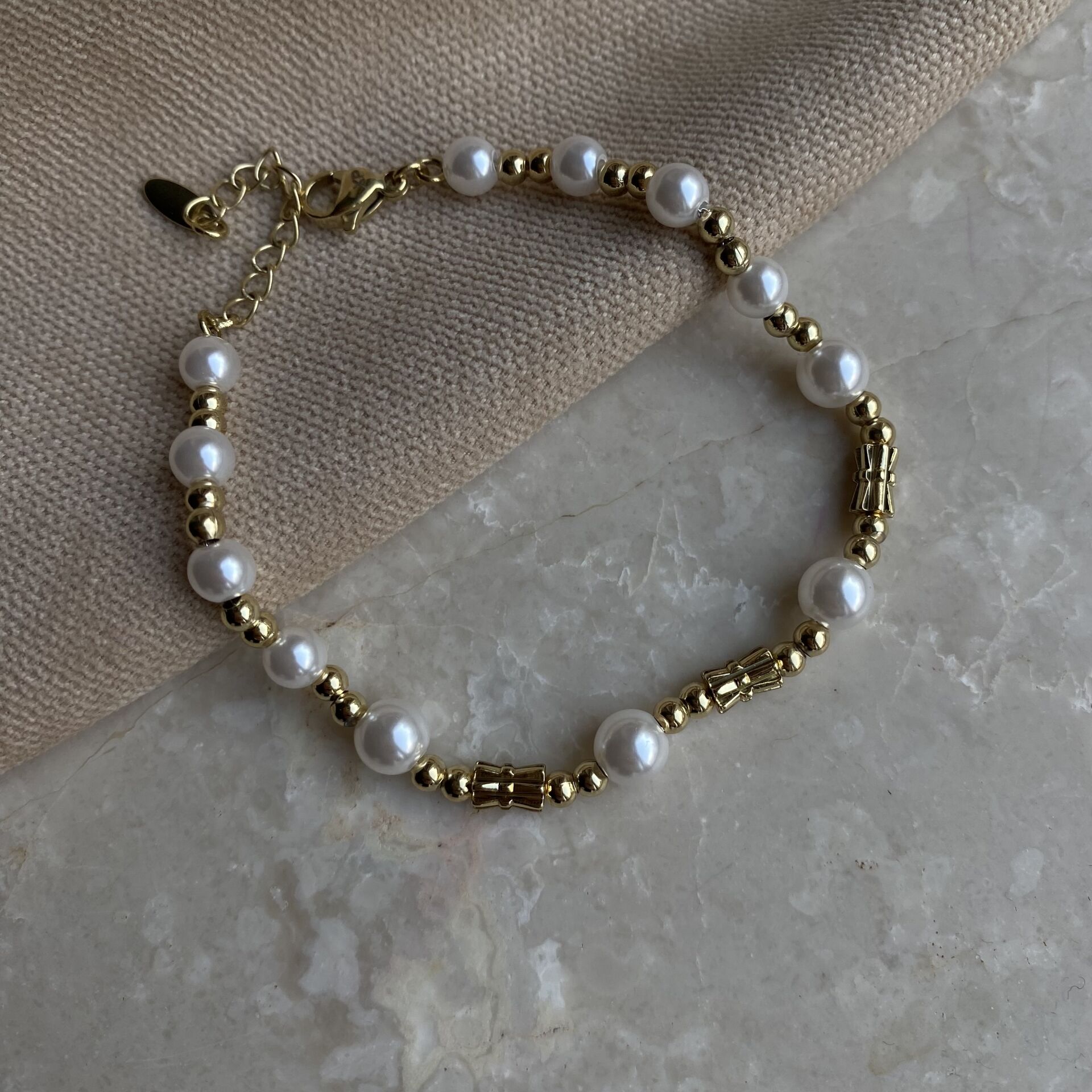 Özel Seri İncili Topçuk Bileklik