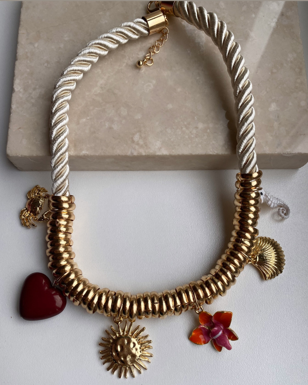 Marka Halat Charm Kolye
