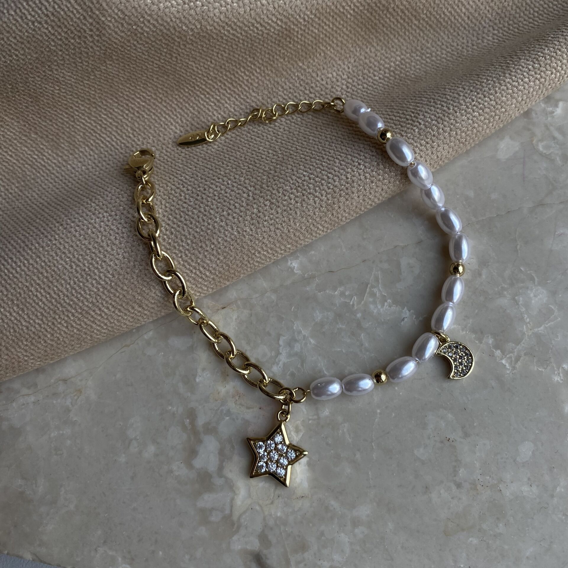 Özel Seri Taşlı Ay Yıldız Bileklik