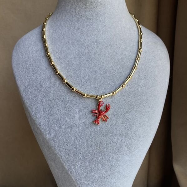 Kırmızı Yengeç Detaylı Kolye