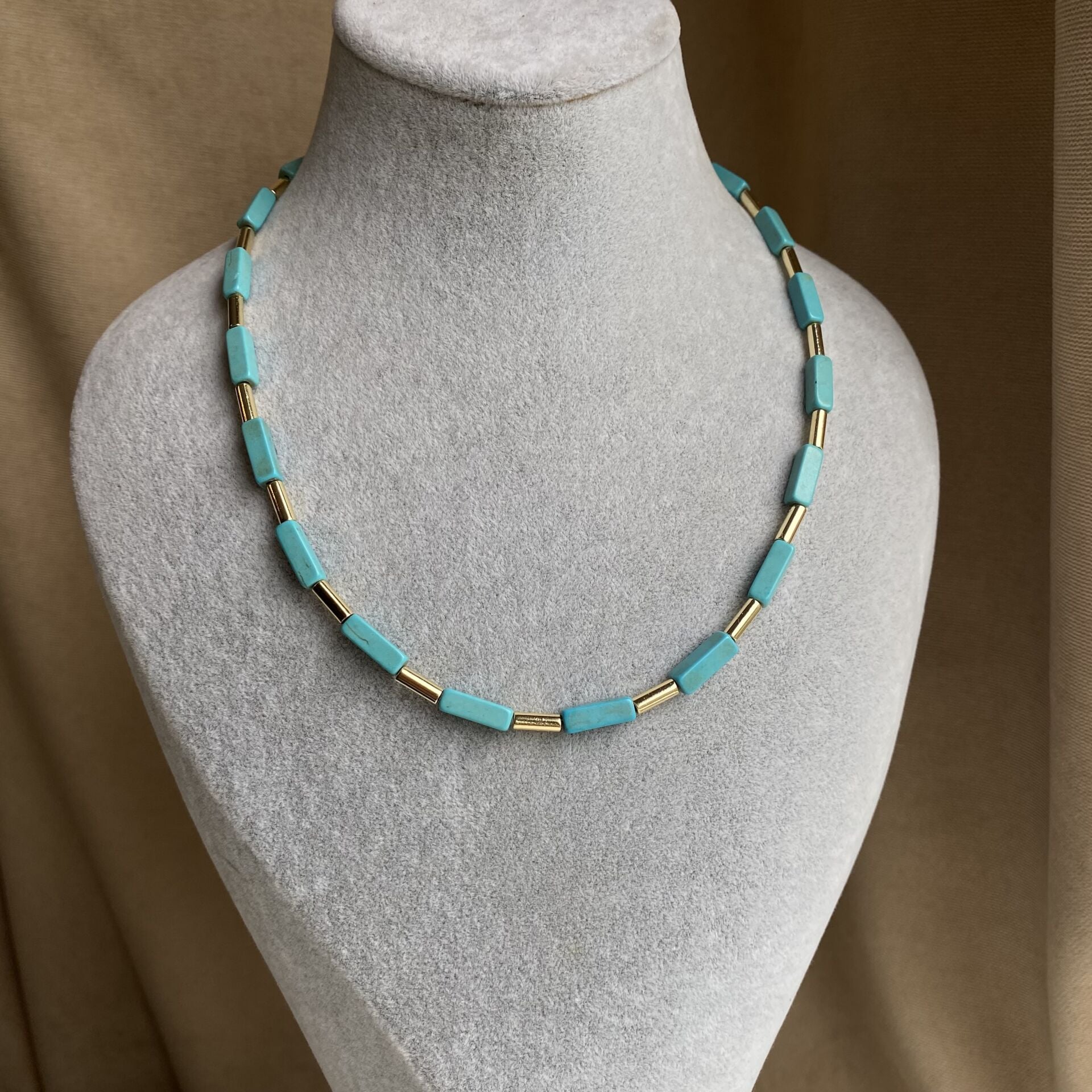 Turkuaz Doğal Taşlı Kolye