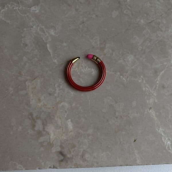 Ayarlanabilir Tasarım Kırmızı Kalem Yüzük