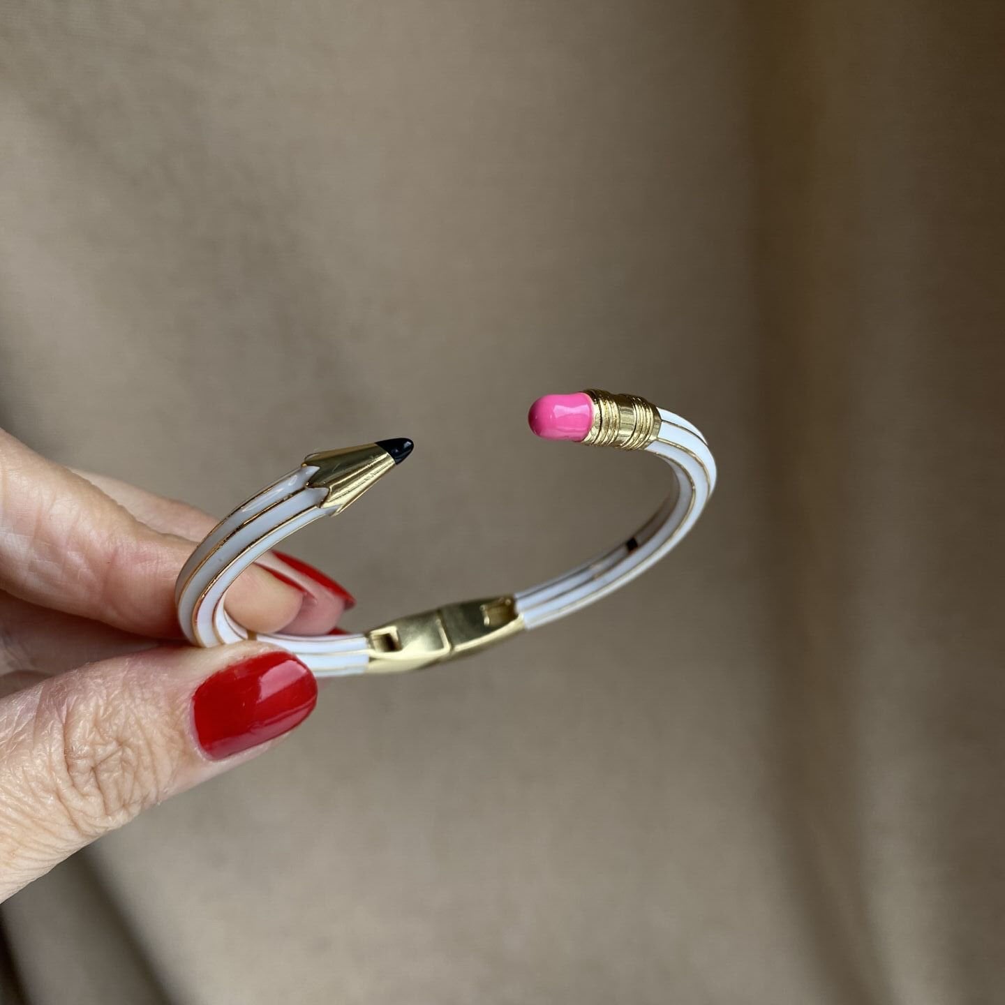 Tasarım Beyaz Kalem Kelepçe Bileklik