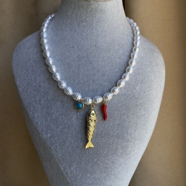 Su İncili Balık Charmlı Kolye