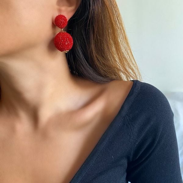 Kırmızı Taşlı Top Küpe