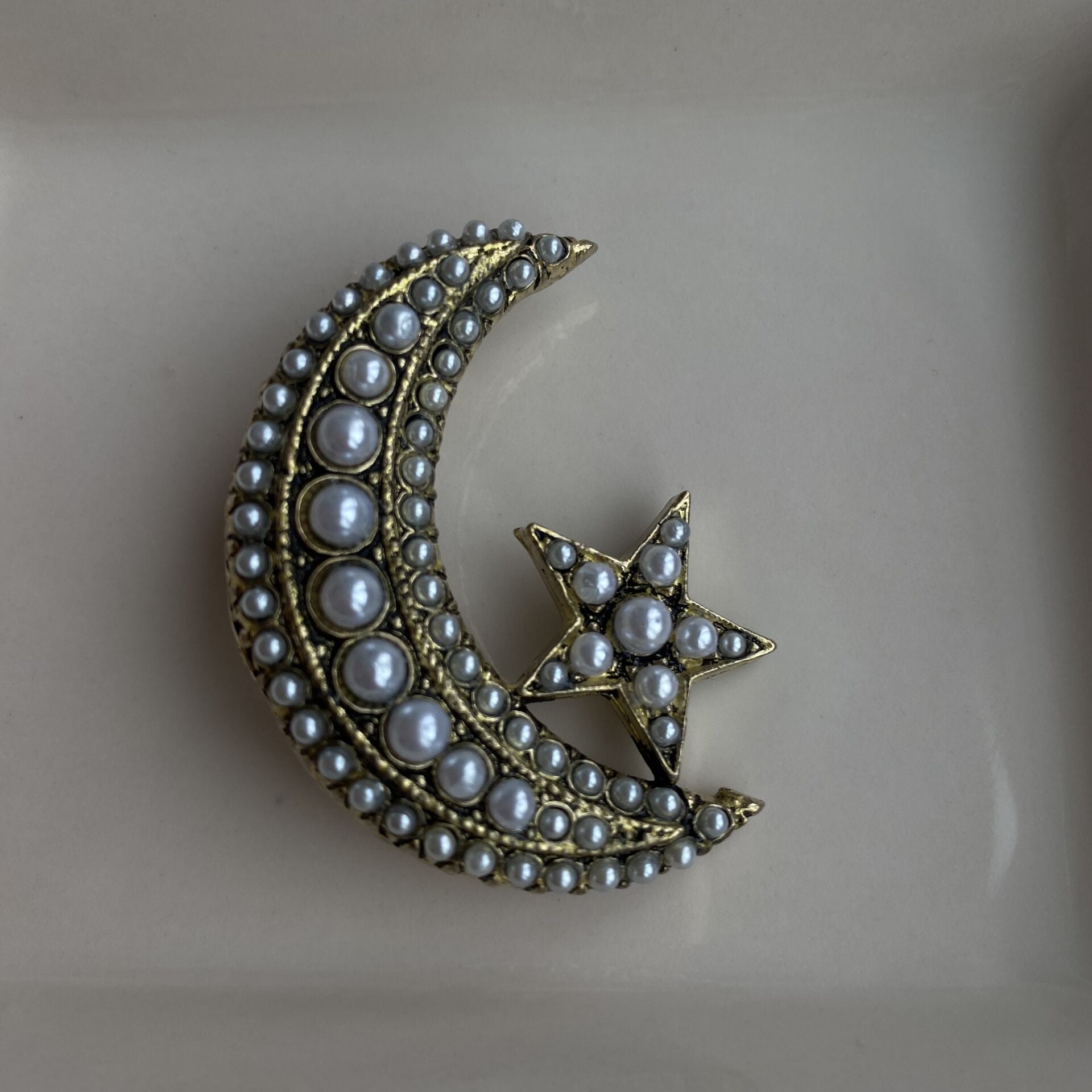 İncili Ay Yıldız Broş
