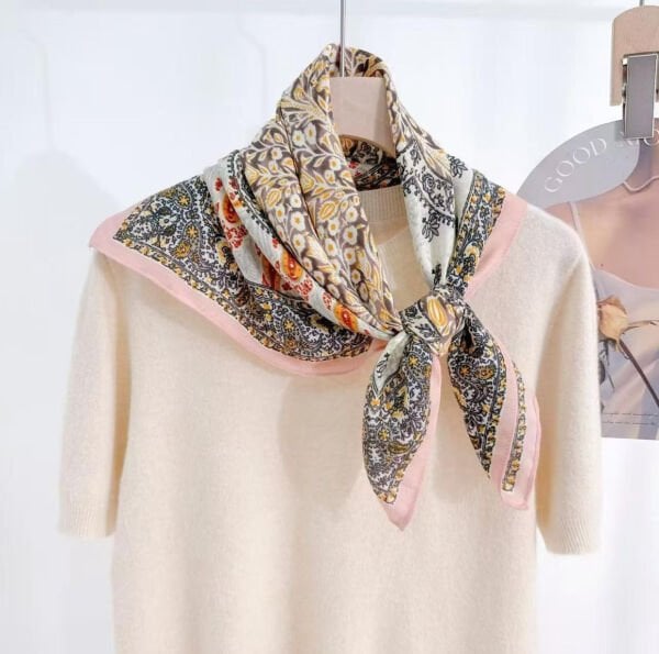 Pudra Desenli Şal 70*70