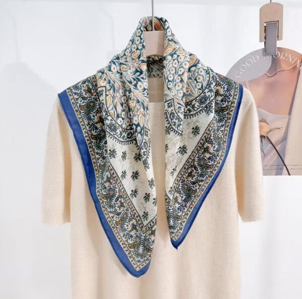 Laci Desenli Şal 70*70