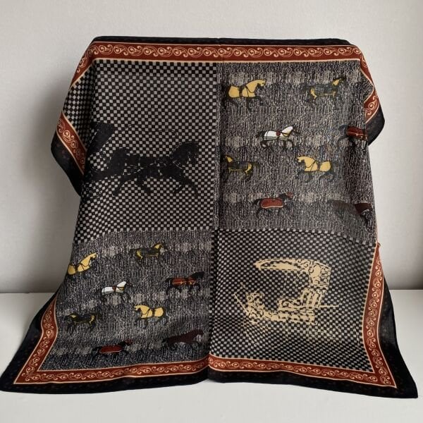 Siyah At Desenli Şal 70*70